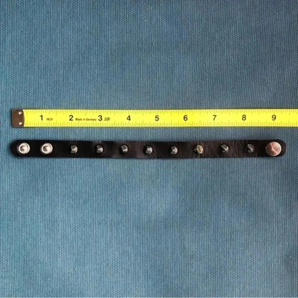 Black Leather Punk Goth Rock Spike Metal Stud Snap Cuff Bracelet NWT - Picture 3 of 4